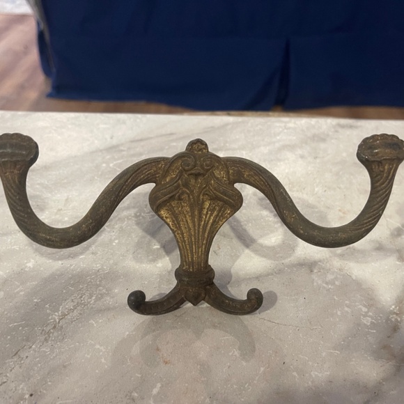 2 Antique Victorian Style Metal Coat Hat Hangers with Double Hooks ~ 8 Inches - Picture 3 of 6